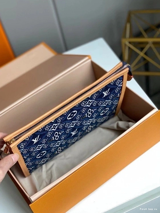 First bag ru TOILETRY POUCH VUITTON 1854 LOUIS 26 SINCE 0813